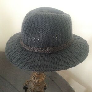 NWOT! Knitted Hat with Leather Trim